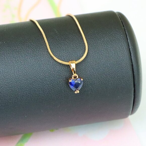 "Heart-Shaped Dark Blue Pendant with Rose Gold Finish, XPPT1321 - Picture 3 of 13